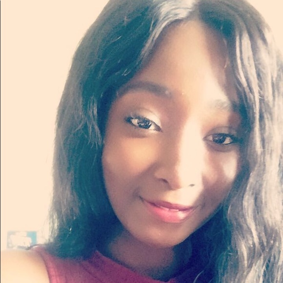 Meet your Posher, Elsa - Picture 1 of 1